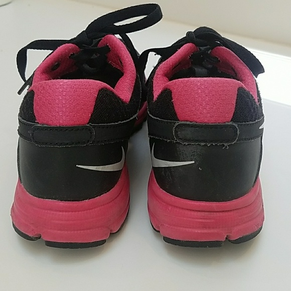 Sizes 6.5 AND 7!!!! - Picture 3 of 5